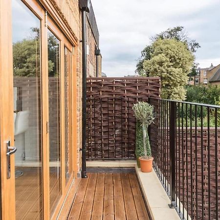 Luxury 2 Bed Apartment With Sw Facing Terrace Londres Exterior foto